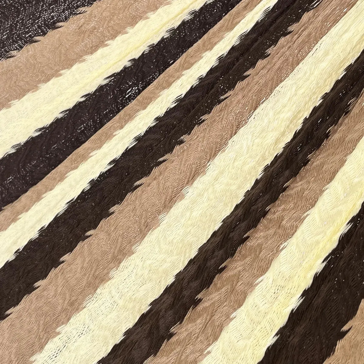 Detalle del tejido de nylon de la hamaca artesanal Yucateca café
