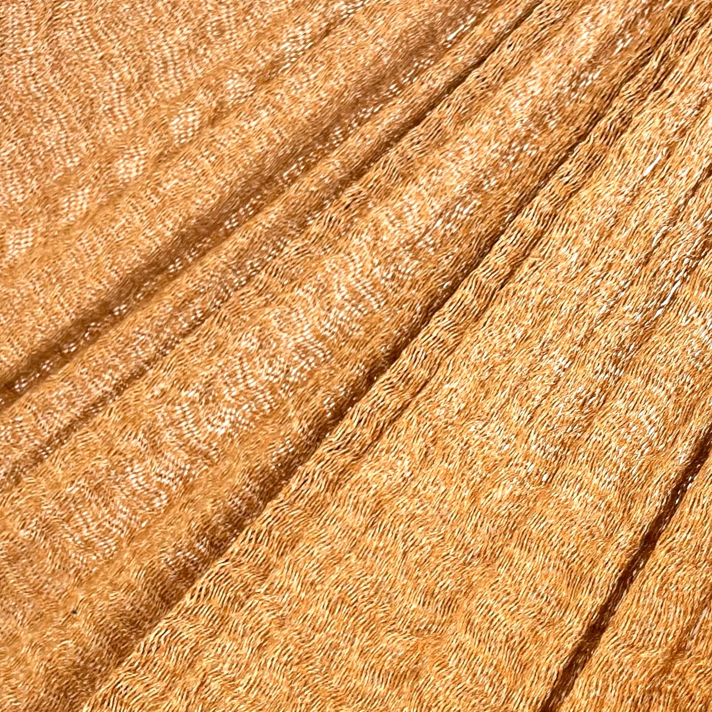 Detalle del tejido de algodón suave de la hamaca Yucateca artesanal amarillo oscuro