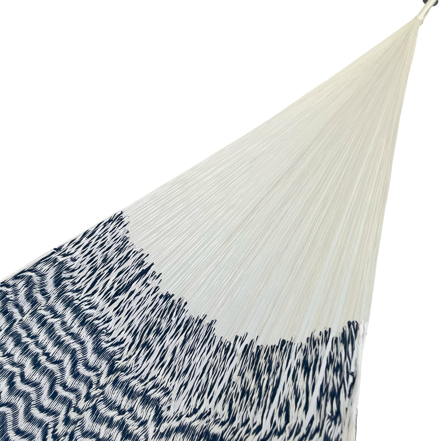 Brazo de hamaca Yucateca artesanal de algodón suave color azul y blanco