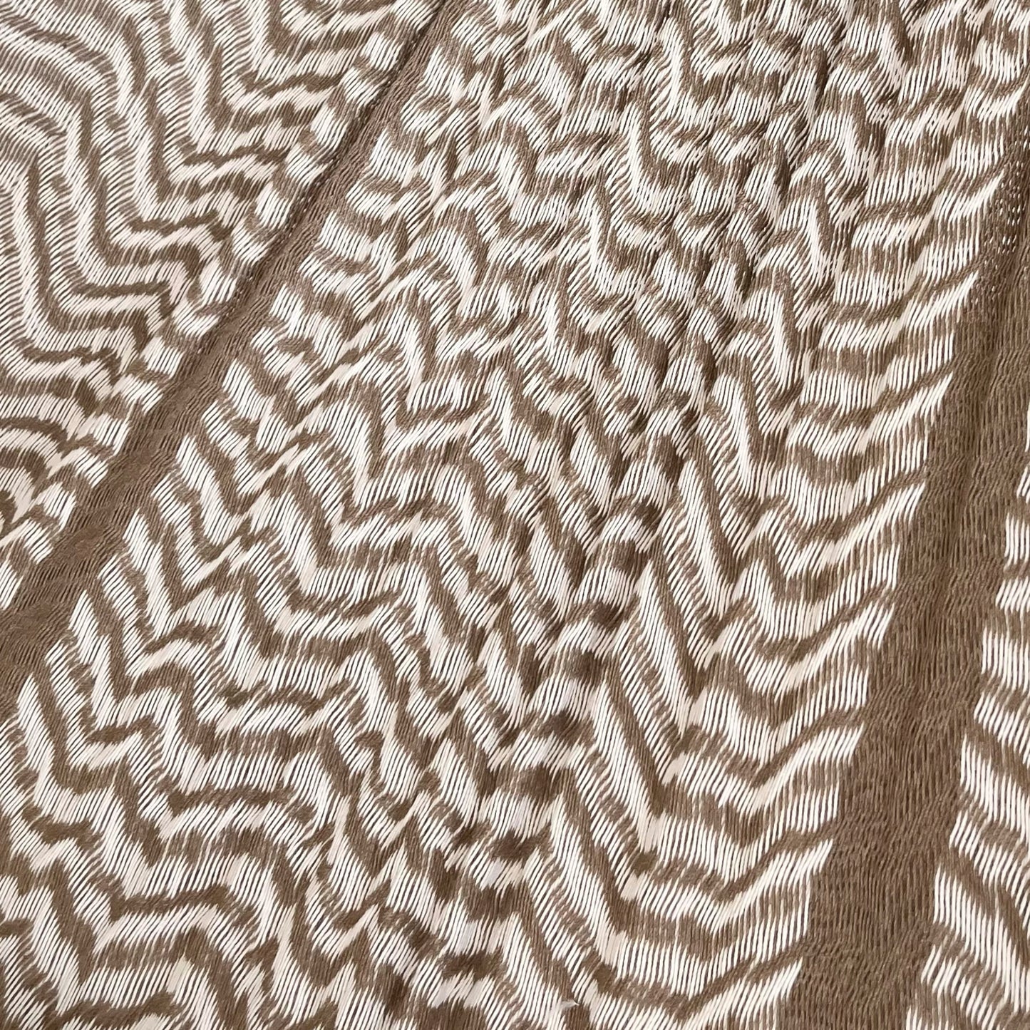 Detalle del tejido de algodón suave de la hamaca Yucateca artesanal café claro