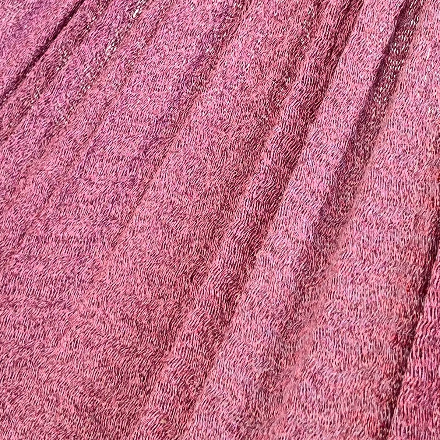 Detalle del tejido de algodón suave de la hamaca Yucateca artesanal rosa oscuro