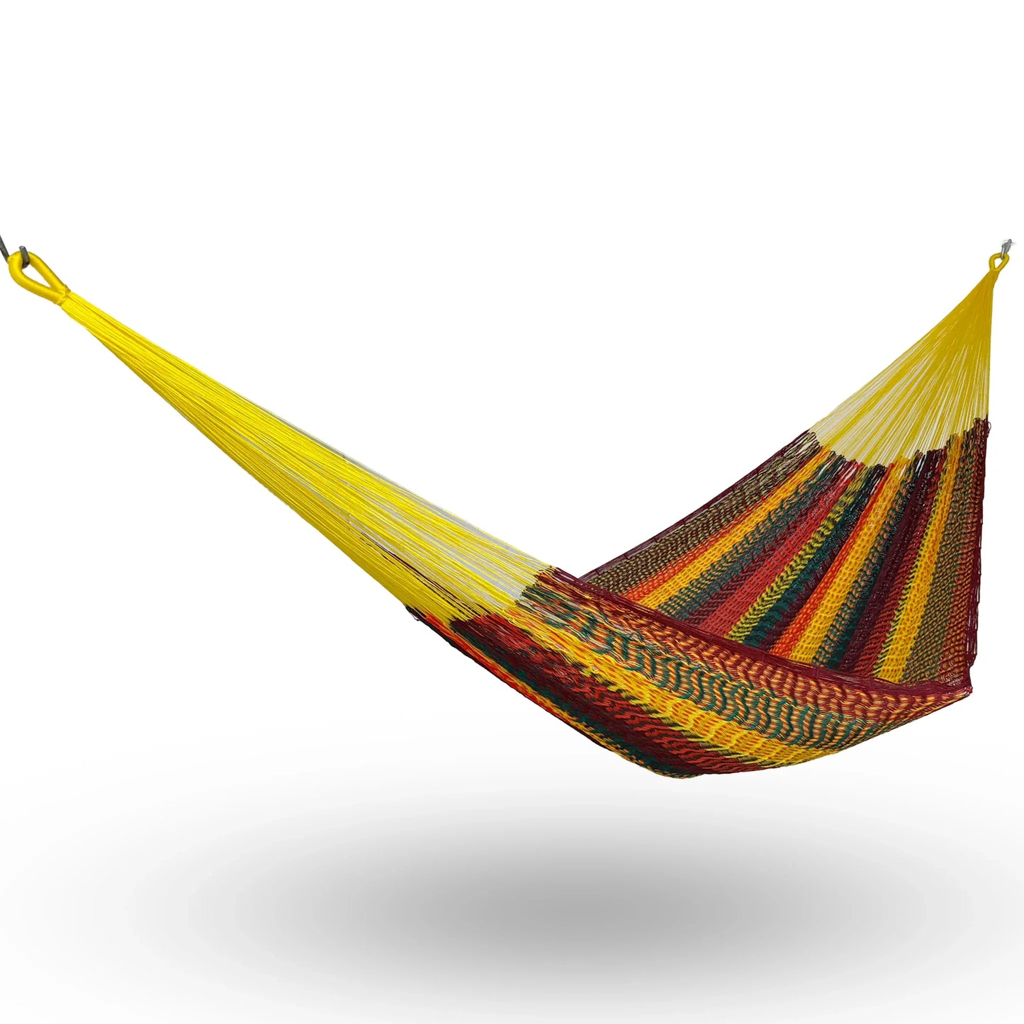 Hamaca Yucateca artesanal de hilo 18 de nylon colores variados colgada y abierta