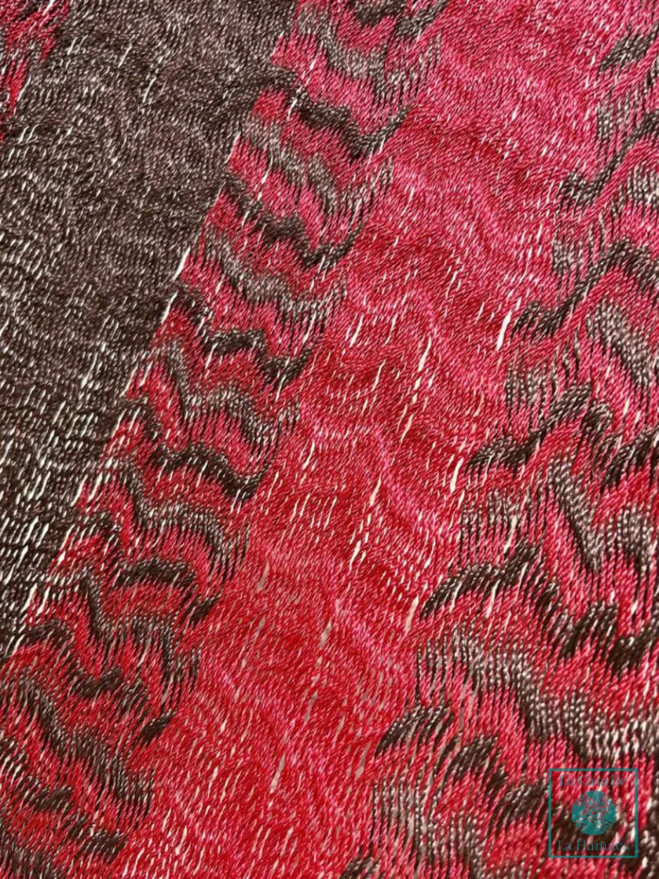 Detalle del tejido de hilo 18 de nylon de hamaca Yucateca artesanal rojo y café oscuro