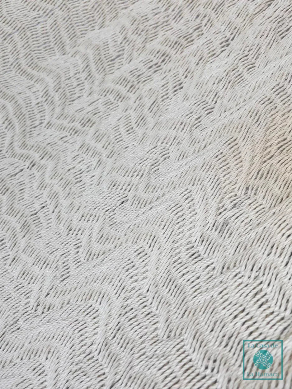 Primer plano del tejido de hilo grueso de la hamaca Yucateca artesanal de nylon color beige