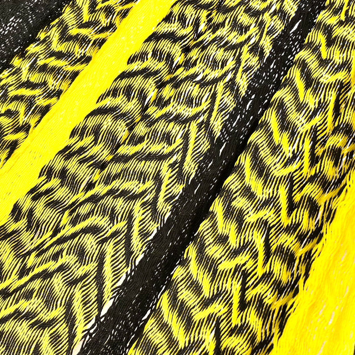 Detalle del tejido de nylon hilo 18 de la hamaca Yucateca artesanal amarilla