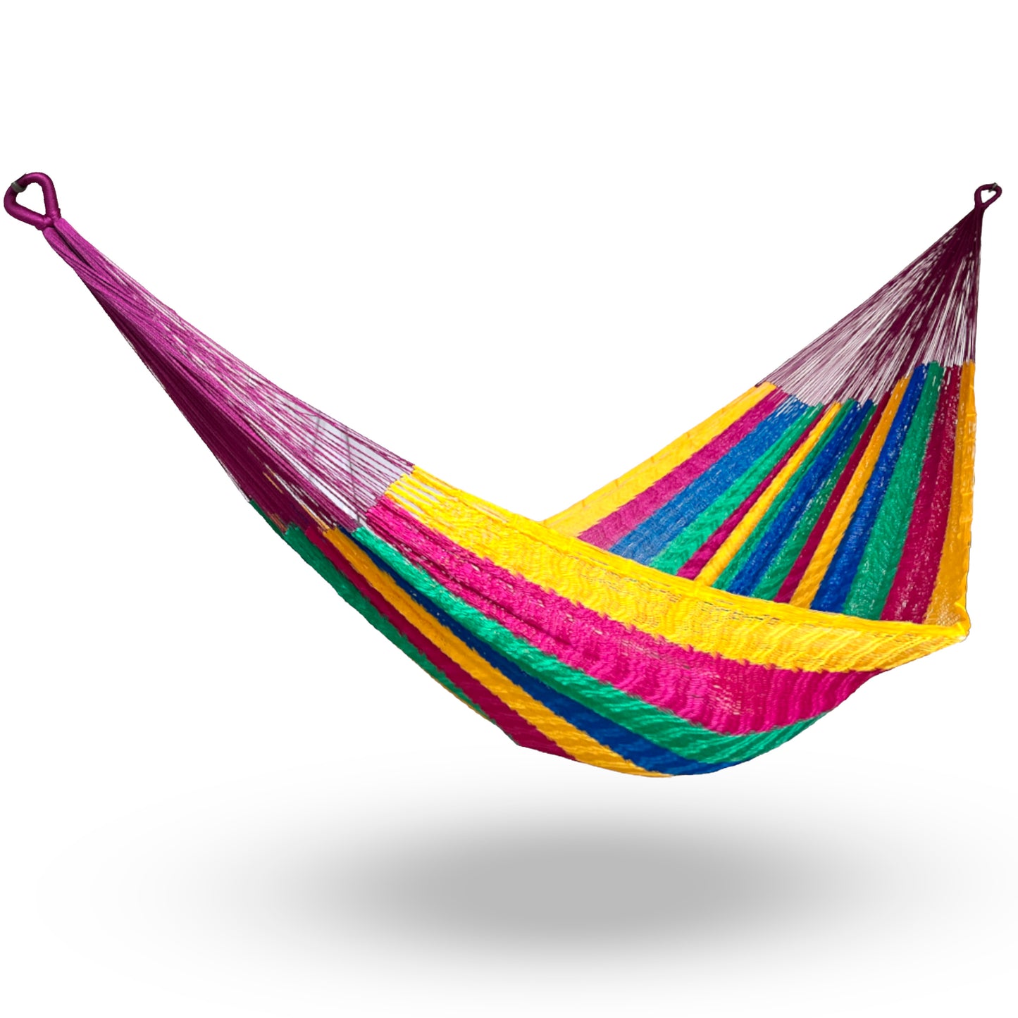 Hamaca Yucateca artesanal de nylon hilo 18 arcoíris colgada y abierta