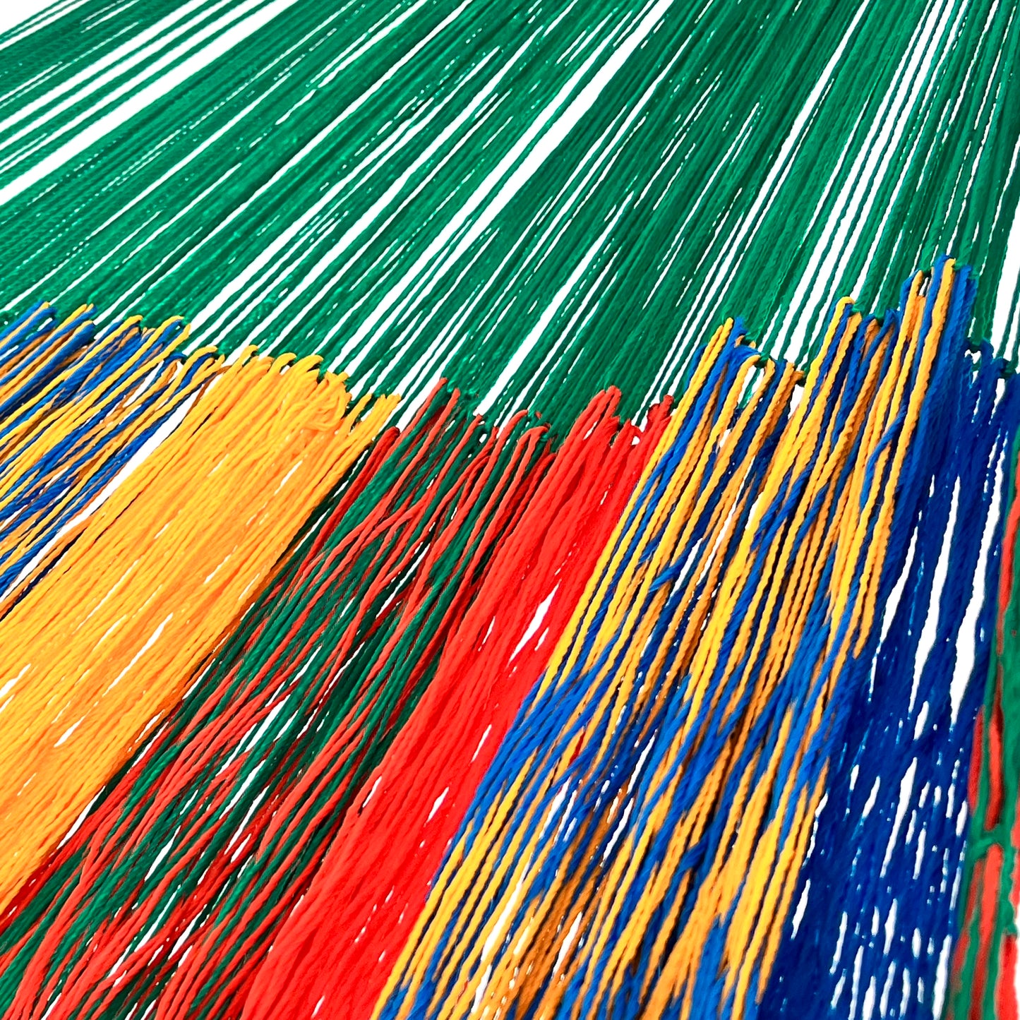 Unión entre cuerpo y brazo de hamaca Yucateca artesanal de nylon hilo 18 arcoíris