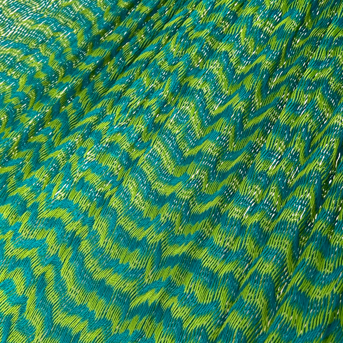 Detalle del tejido de nylon hilo 18 de la hamaca Yucateca artesanal azul petróleo y verde