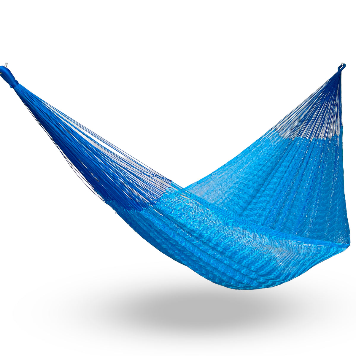 Hamaca Yucateca artesanal de nylon hilo 18 color azul colgada y abierta