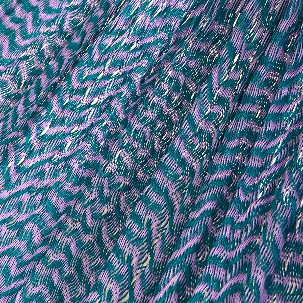 Detalle del tejido de nylon hilo 18 de la hamaca Yucateca artesanal azul y morado