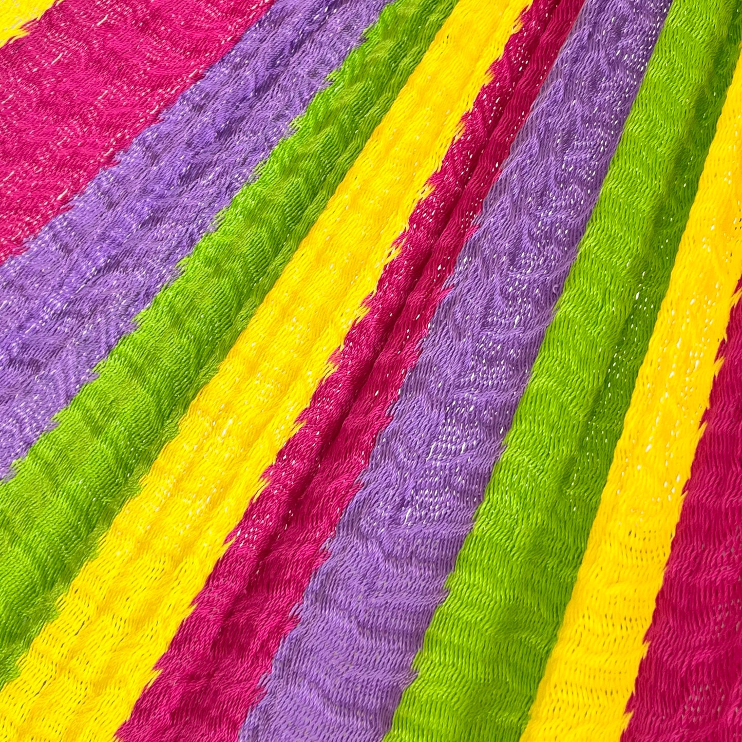 Detalle del tejido de nylon hilo 18 de la hamaca Yucateca artesanal colorida