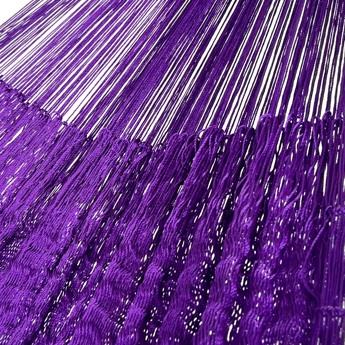 Unión entre cuerpo y brazo de hamaca Yucateca artesanal de nylon hilo 18 color morado