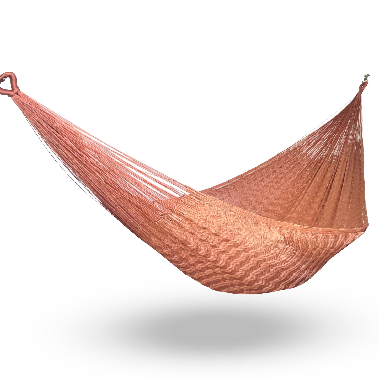 Hamaca Yucateca artesanal de nylon hilo 18 color rosa colgada y abierta