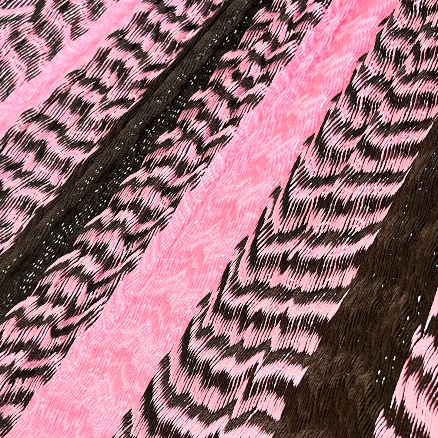 Detalle del tejido de nylon hilo 18 de la hamaca Yucateca artesanal rosa y café oscuro