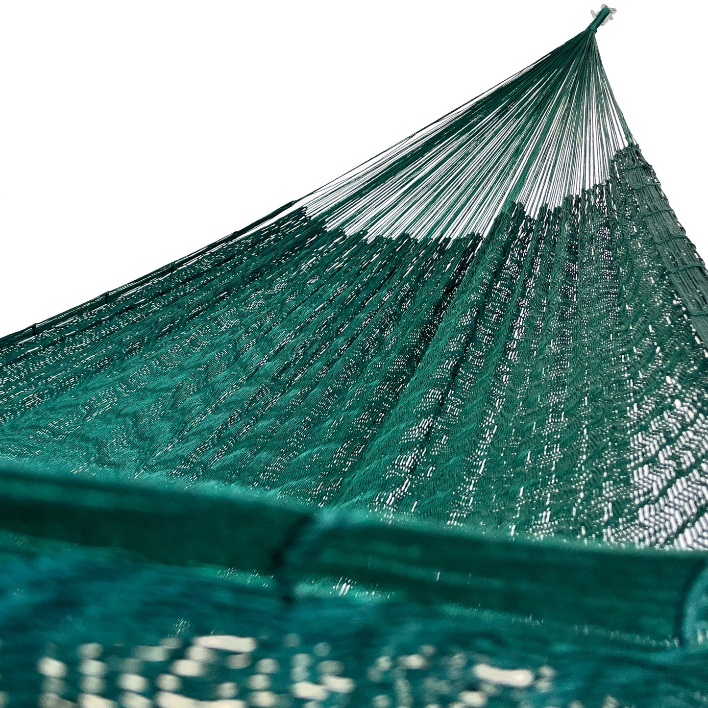 Interior mostrando brazo y tejido de hamaca Yucateca artesanal de nylon hilo 18 color verde oscuro