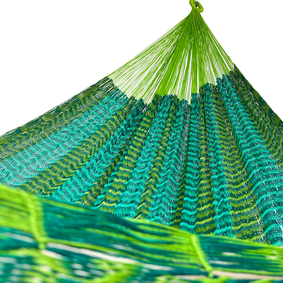 Interior mostrando brazo y tejido de hamaca Yucateca artesanal de nylon hilo 18 color verde oscuro