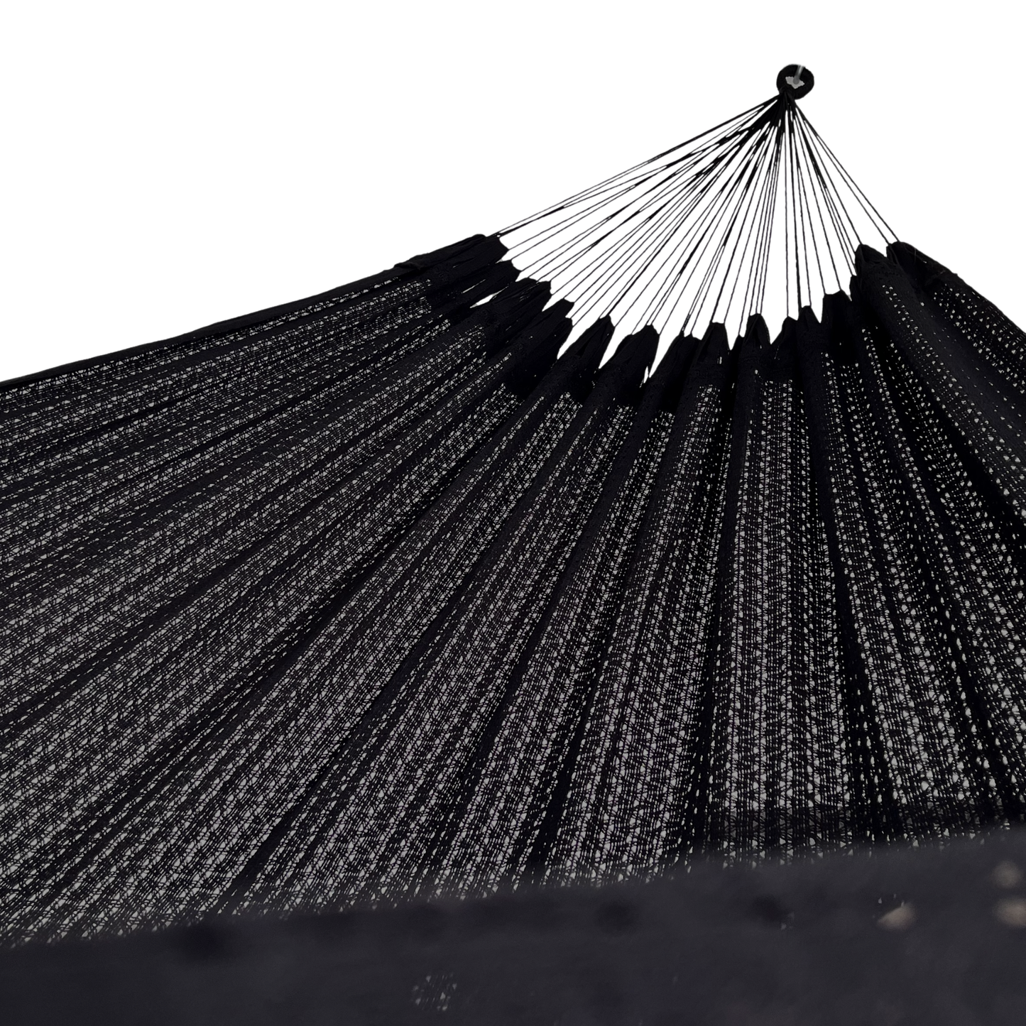 Interior de hamaca negra grande de algodón, mostrando tejido y brazo