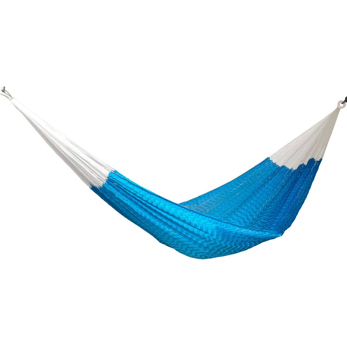 Hamaca artesanal Yucateca de nylon color azul claro vista lateral