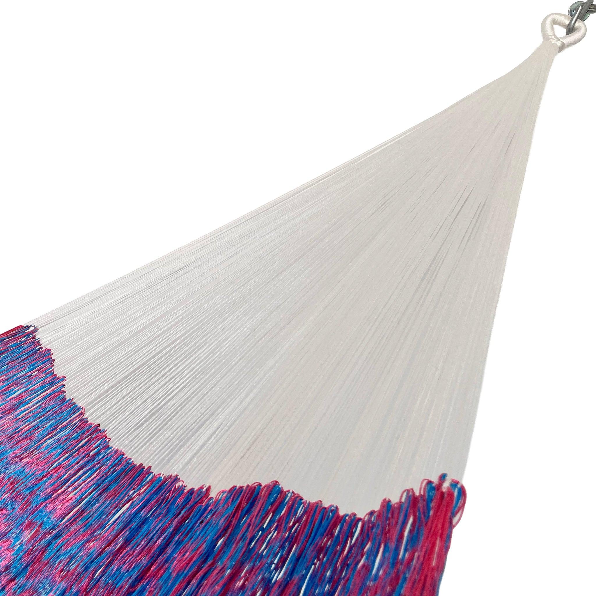 Brazo de hamaca artesanal Yucateca de nylon color azul y rosa