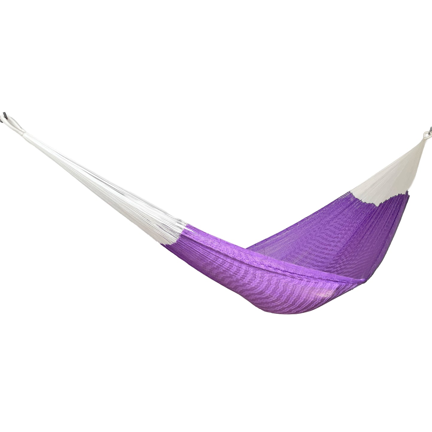 Hamaca artesanal Yucateca de nylon color morado vista lateral