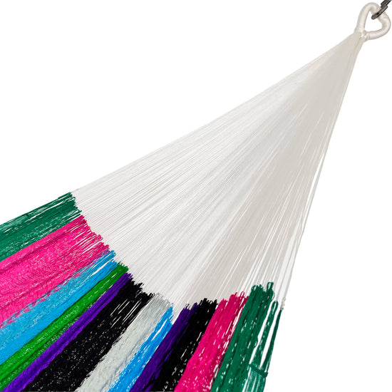 Brazo de hamaca artesanal Yucateca de nylon multicolor rayada