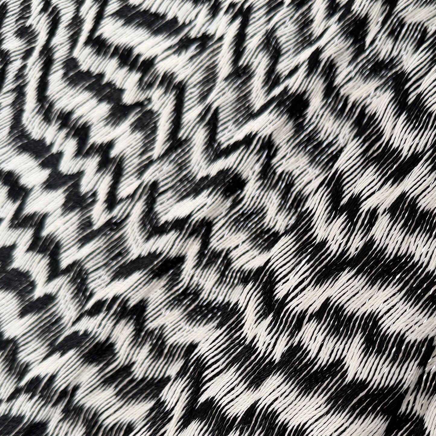 Detalle del tejido de nylon de la hamaca artesanal Yucateca negro y blanco