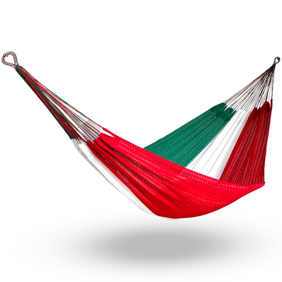Hamaca Mexicana tricolor colgada y abierta