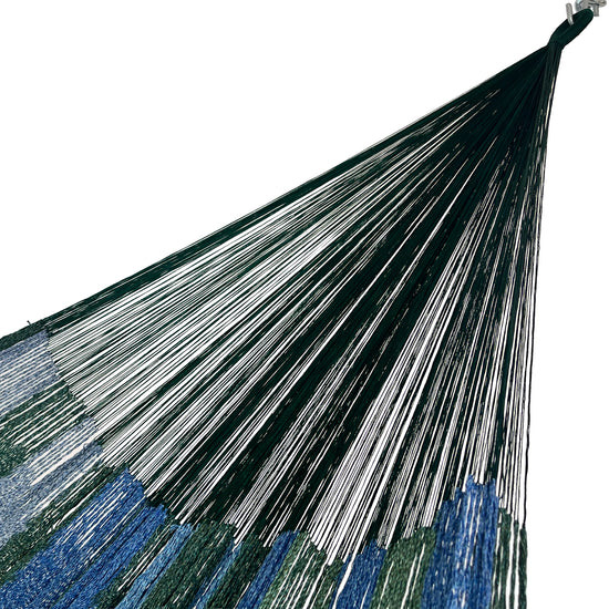 Brazo de hamaca Yucateca artesanal de algodón suave color azul y verde