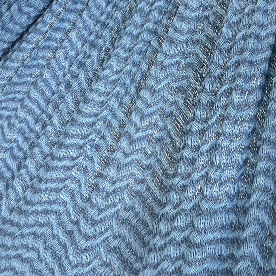 Detalle del tejido de algodón suave de la hamaca Yucateca artesanal en tonos azules