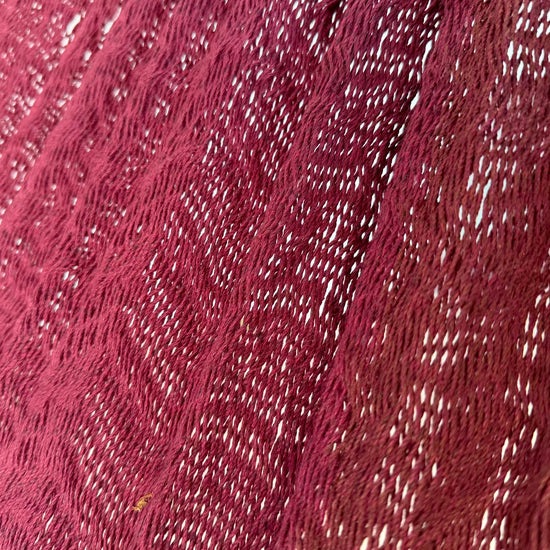 Detalle del tejido de algodón suave de la hamaca Yucateca artesanal modelo Bordó