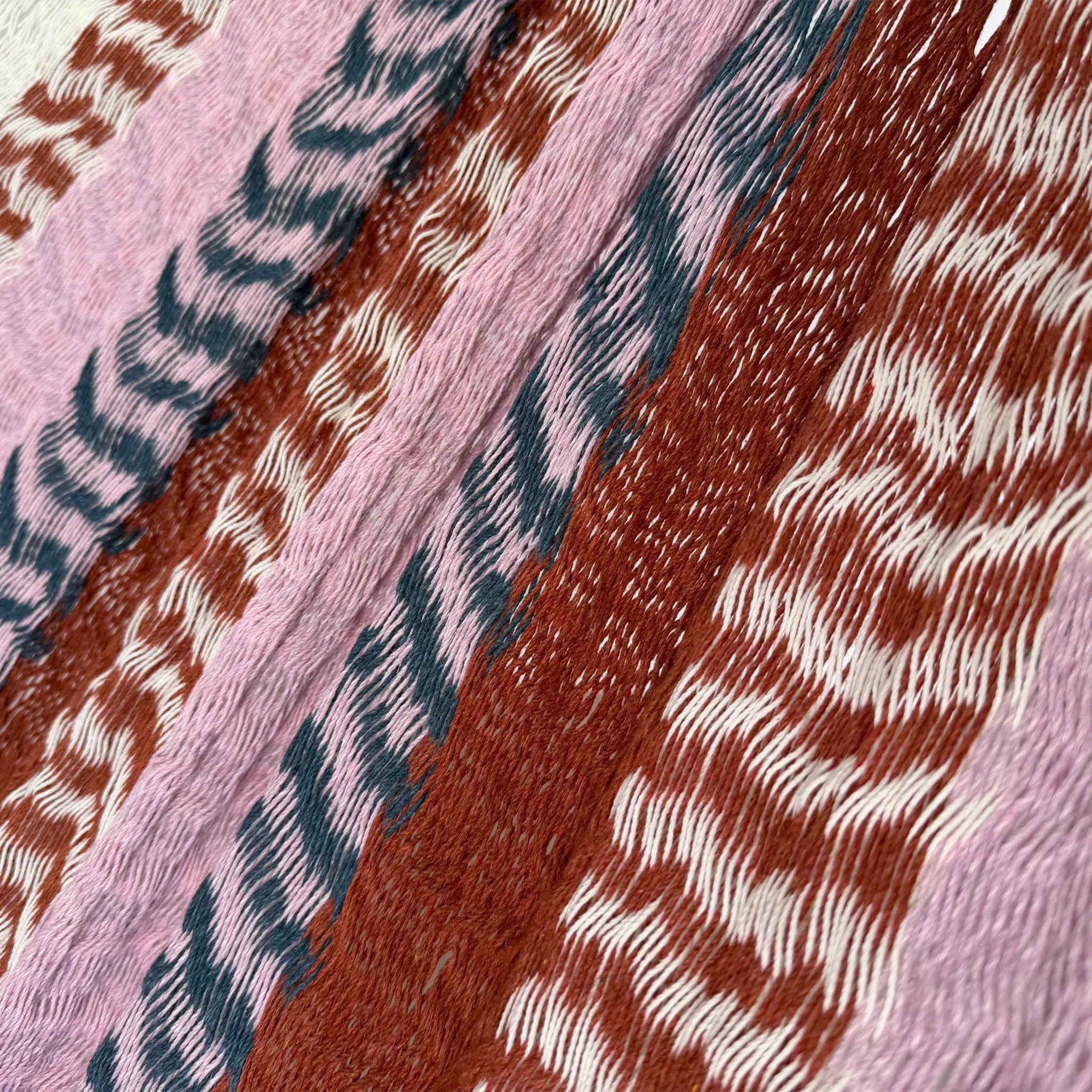 Detalle del tejido de algodón suave de la hamaca Yucateca artesanal colorida