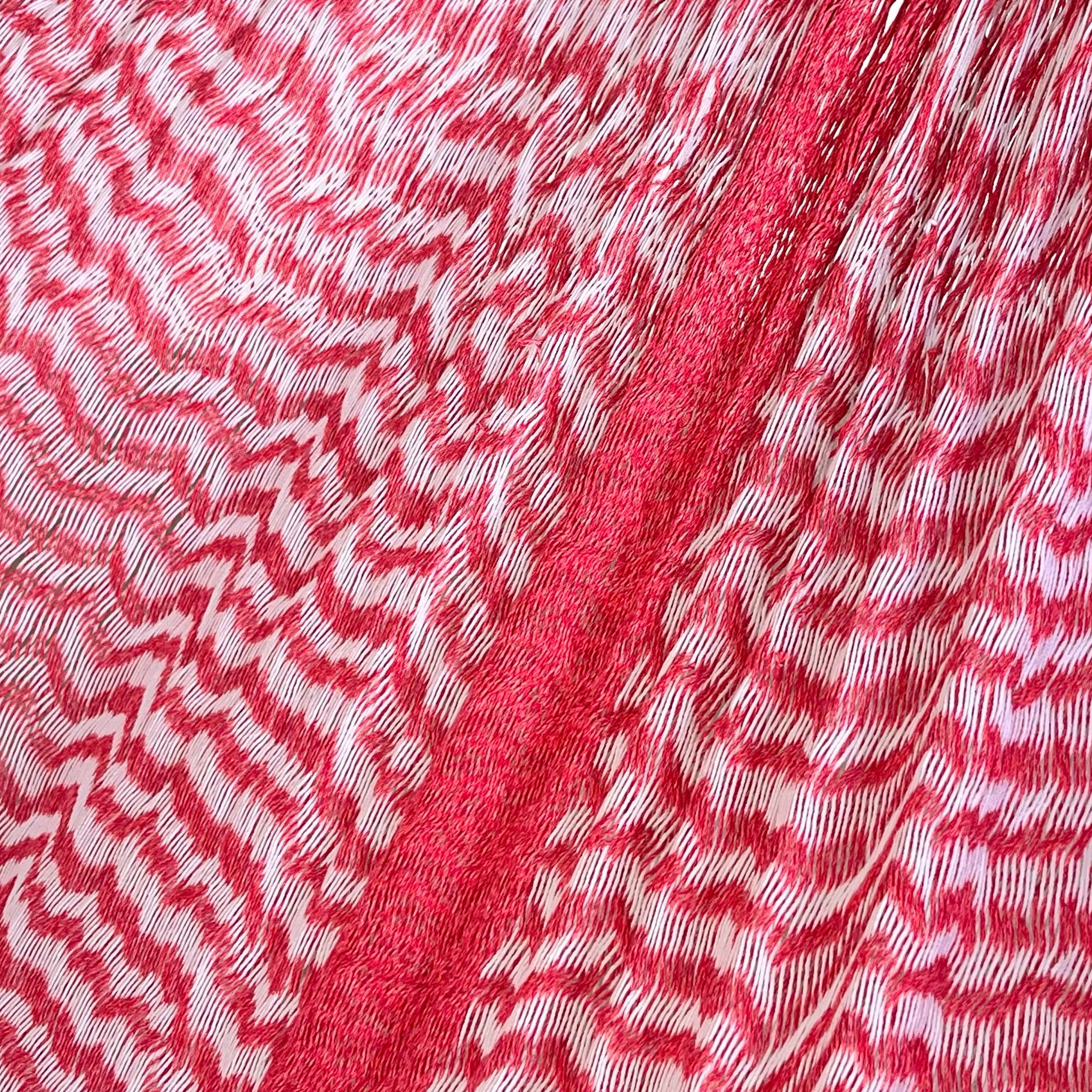 Detalle del tejido de algodón suave de la hamaca Yucateca artesanal rosa chicle