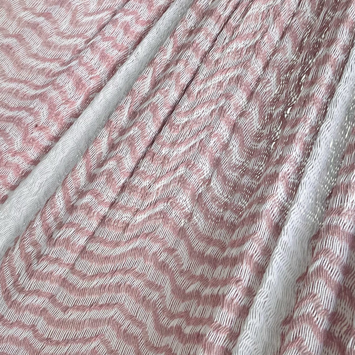 Detalle del tejido de algodón suave de la hamaca Yucateca artesanal rosa pastel