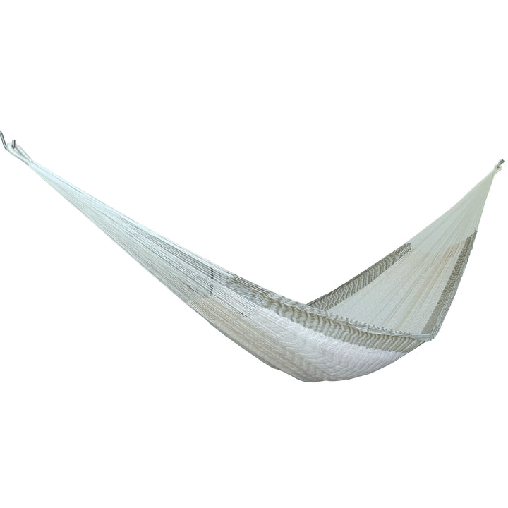Hamaca Yucateca artesanal de algodón suave color verde y blanco vista lateral