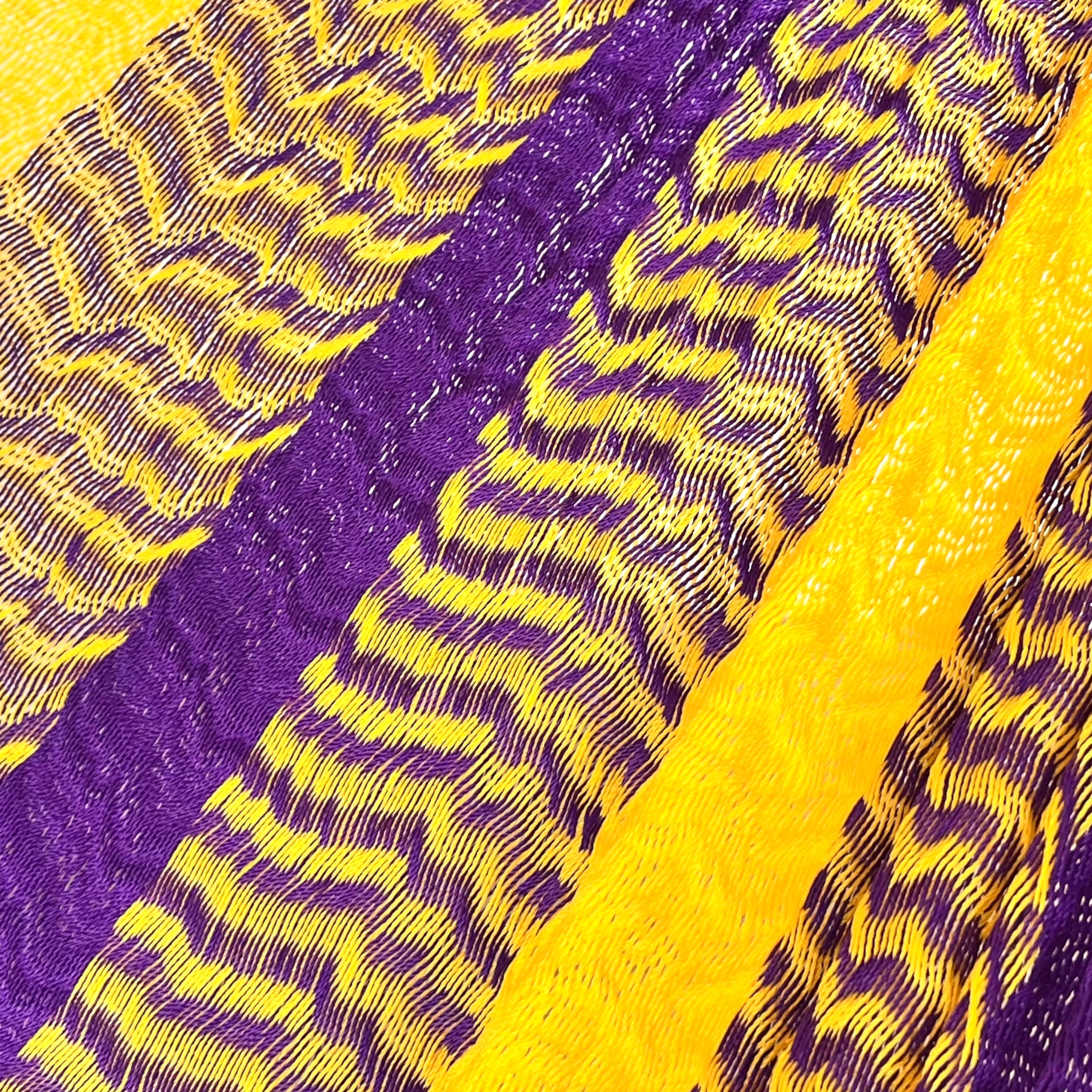 Detalle del tejido de nylon hilo 18 de la hamaca Yucateca artesanal amarillo y morado
