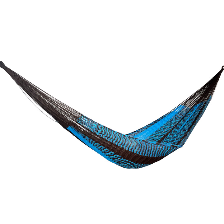 Hamaca Yucateca artesanal de nylon hilo 18 color azul claro y café vista lateral