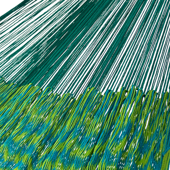 Unión entre cuerpo y brazo de hamaca Yucateca artesanal de nylon hilo 18 color azul petróleo y verde