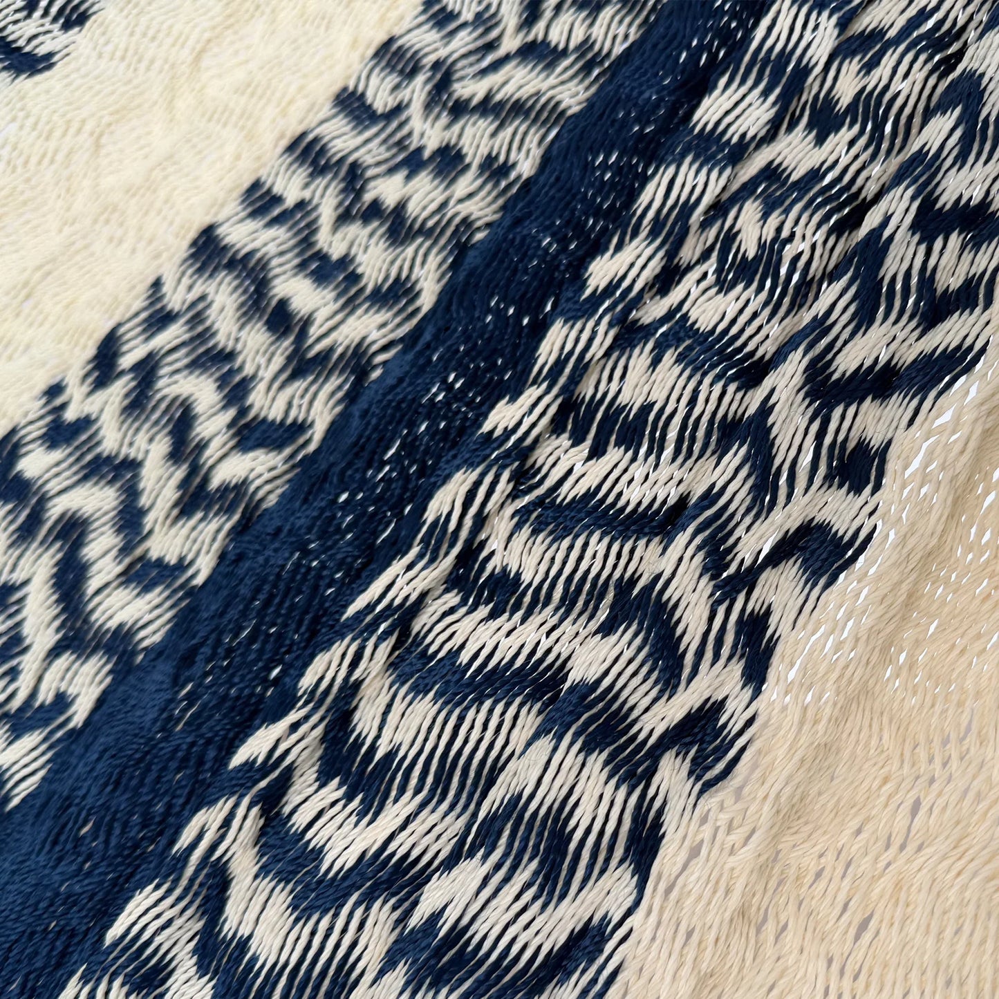 Detalle del tejido de nylon hilo 18 de la hamaca Yucateca artesanal azul y beige