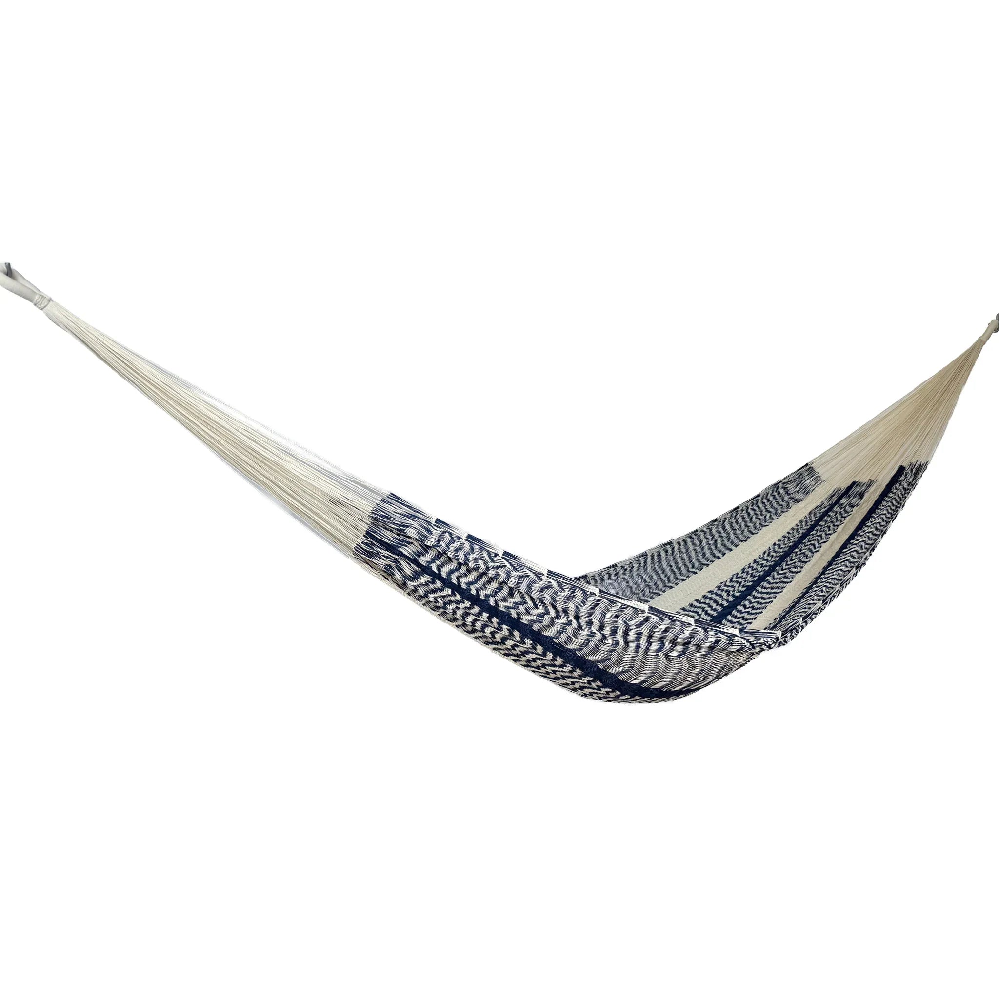 Hamaca Yucateca artesanal de nylon hilo 18 color azul y beige vista lateral