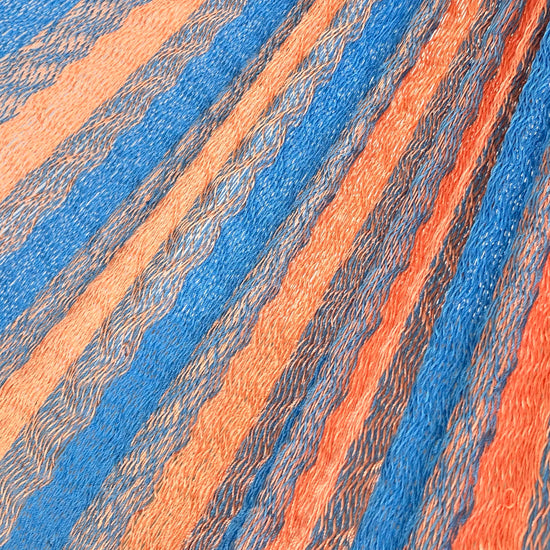 Detalle del tejido de nylon hilo 18 de la hamaca Yucateca artesanal azul y rosa