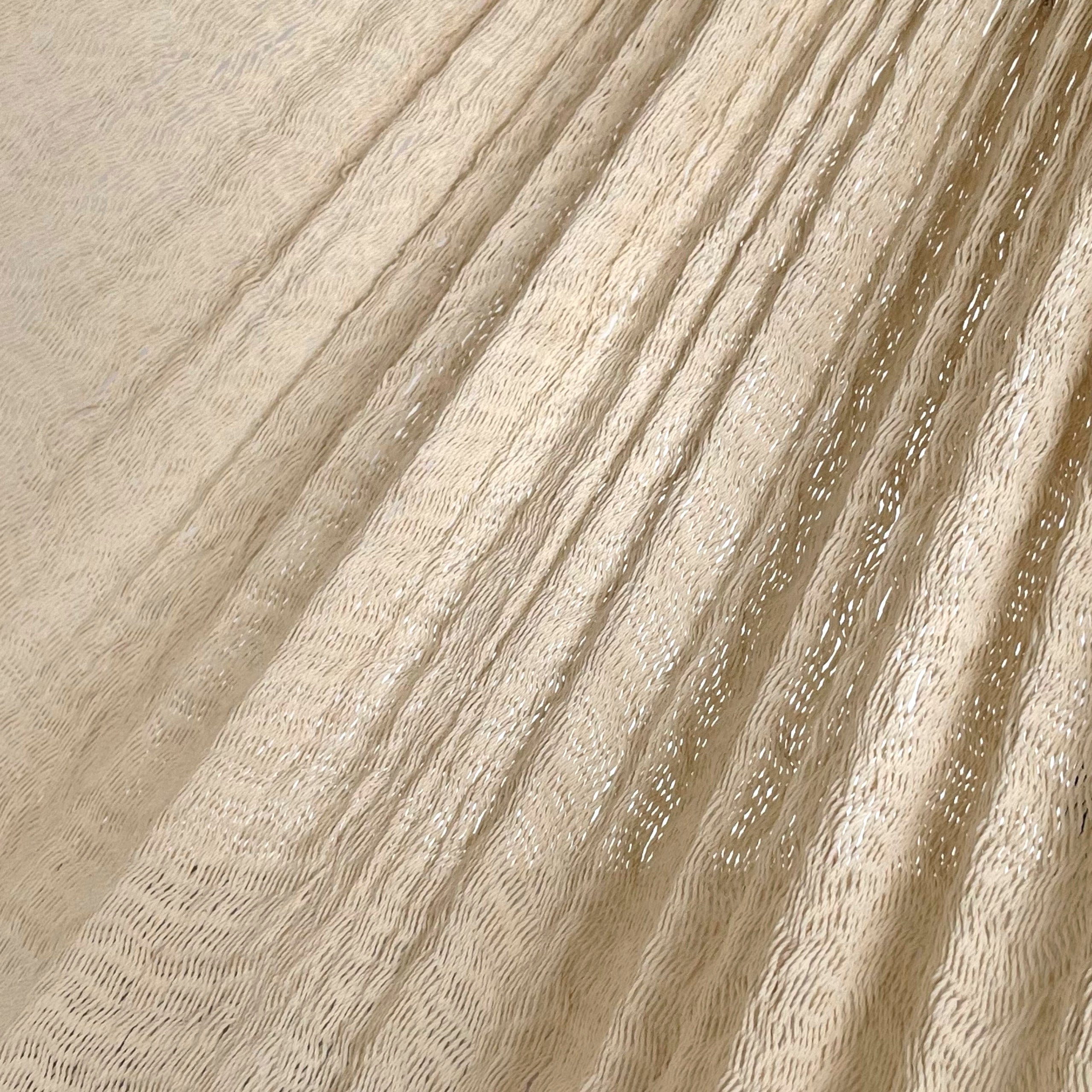 Detalle del tejido de nylon hilo 18 de la hamaca Yucateca artesanal beige