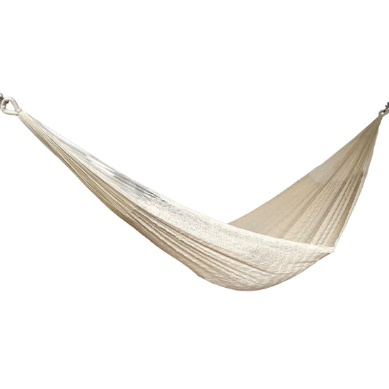 Hamaca Yucateca artesanal de nylon hilo 18 color beige vista lateral