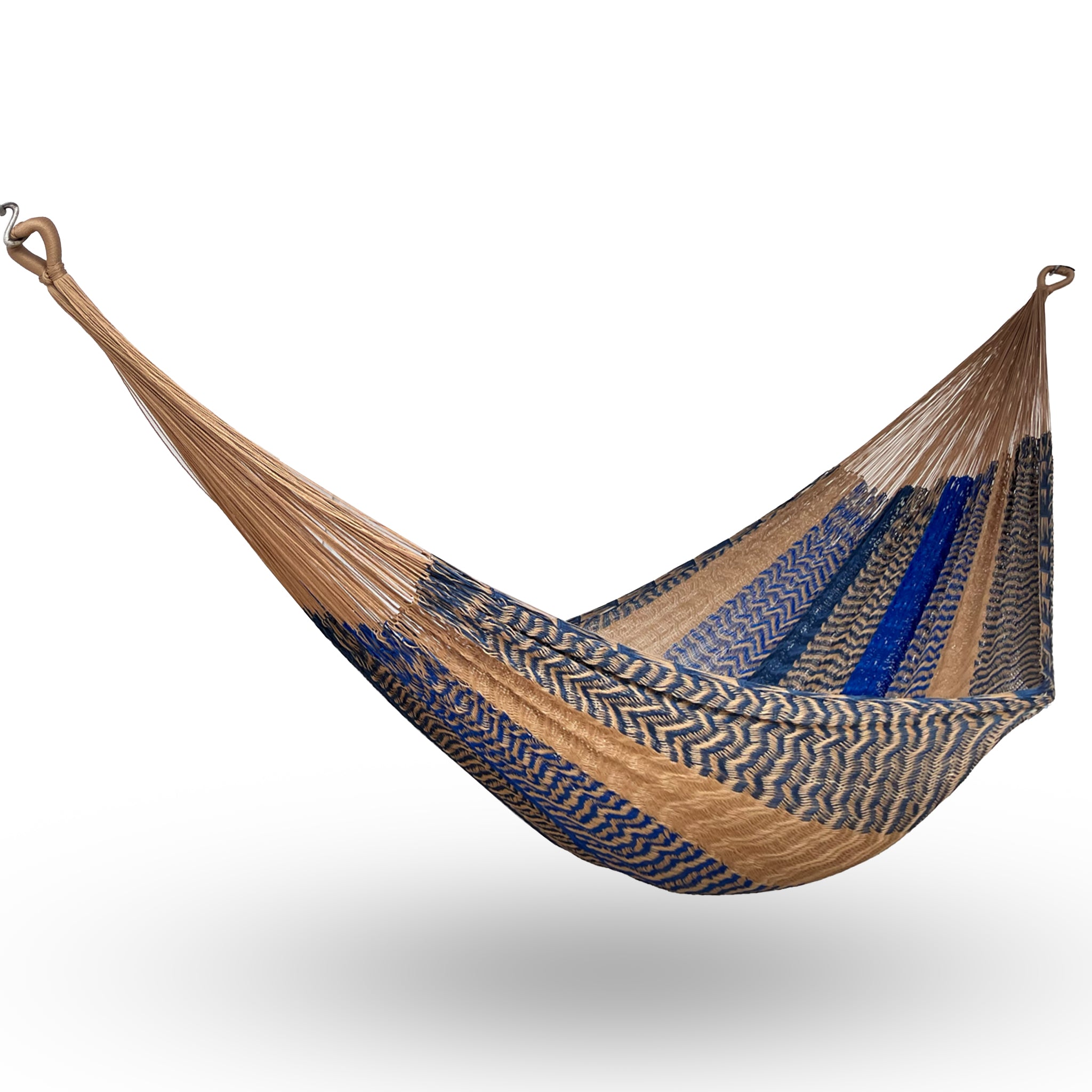 Hamaca Yucateca artesanal de nylon hilo 18 color café dorado y azul colgada y abierta