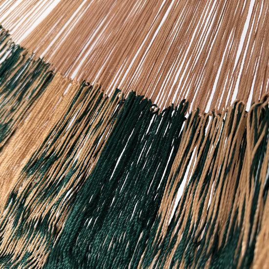 Unión entre cuerpo y brazo de hamaca Yucateca artesanal de nylon hilo 18 color café y verde