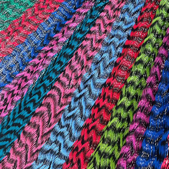 Detalle del tejido de nylon hilo 18 de la hamaca Yucateca artesanal con mezcla de colores