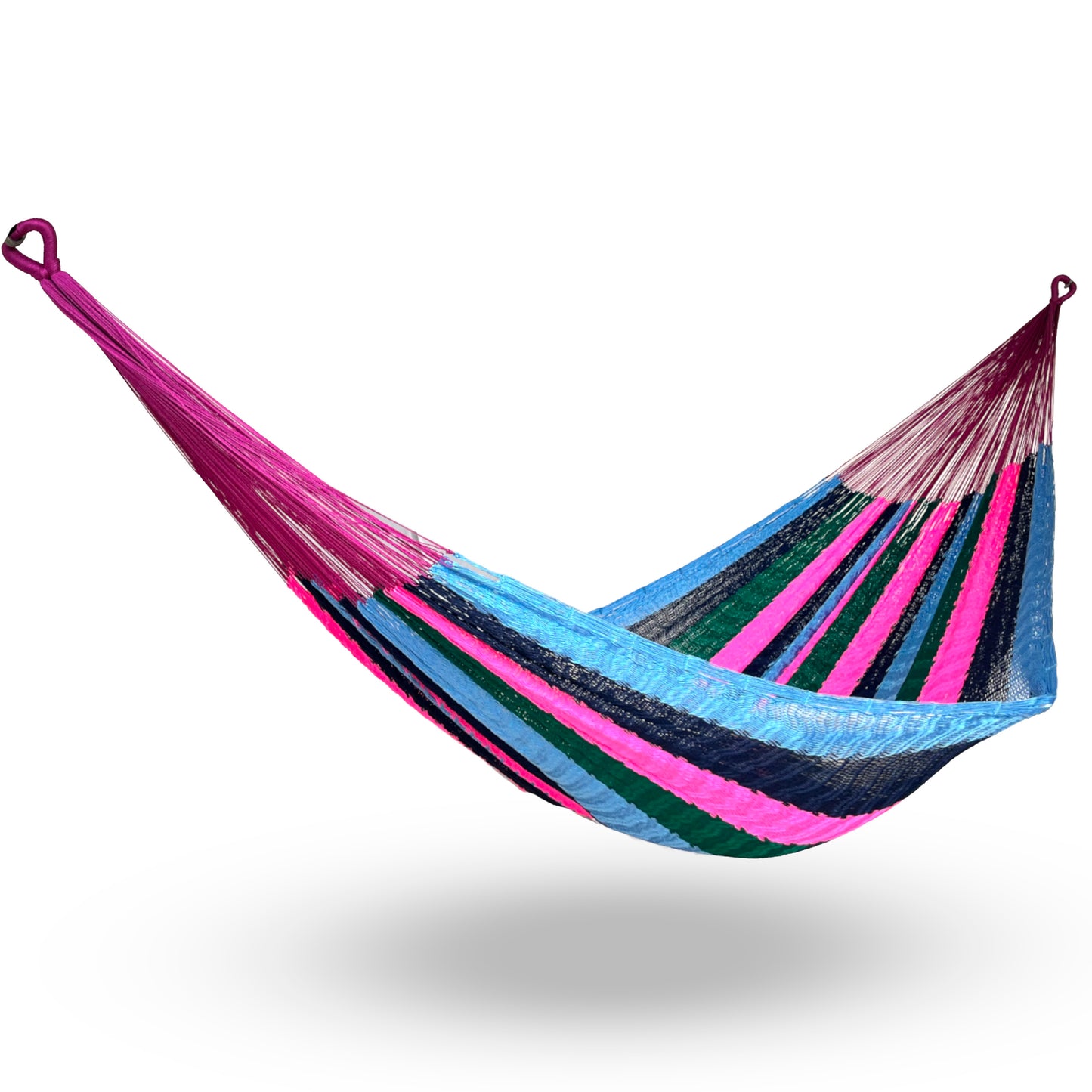 Hamaca Yucateca artesanal de nylon hilo 18 multicolor colgada y abierta