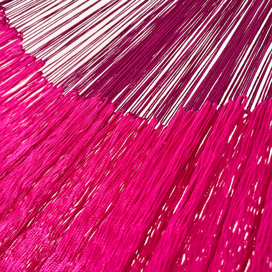 Unión entre cuerpo y brazo de hamaca Yucateca artesanal de nylon hilo 18 color rosa