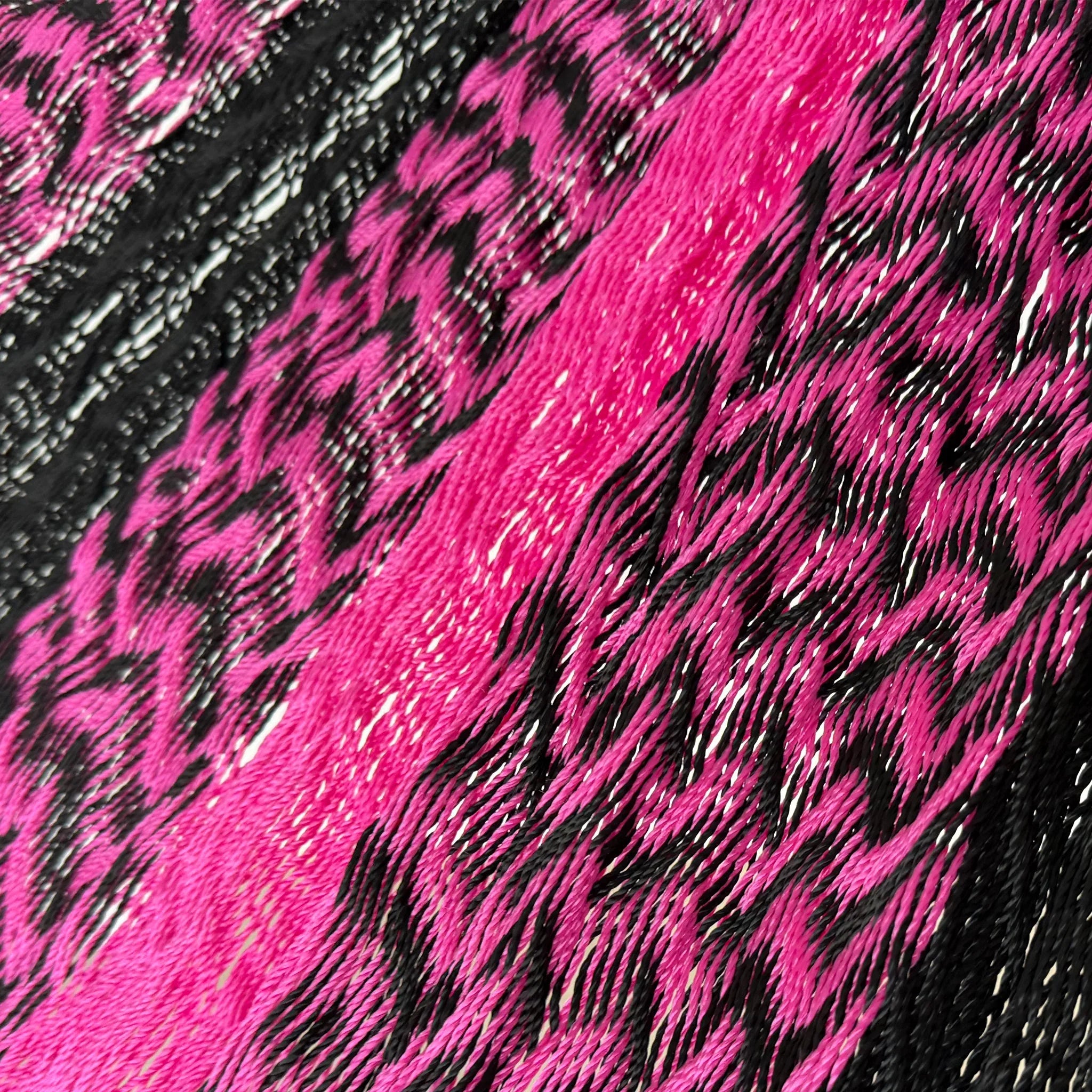Detalle del tejido de nylon hilo 18 de la hamaca Yucateca artesanal rosa y verde oscuro