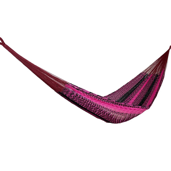 Hamaca Yucateca artesanal de nylon hilo 18 color rosa y verde oscuro vista lateral