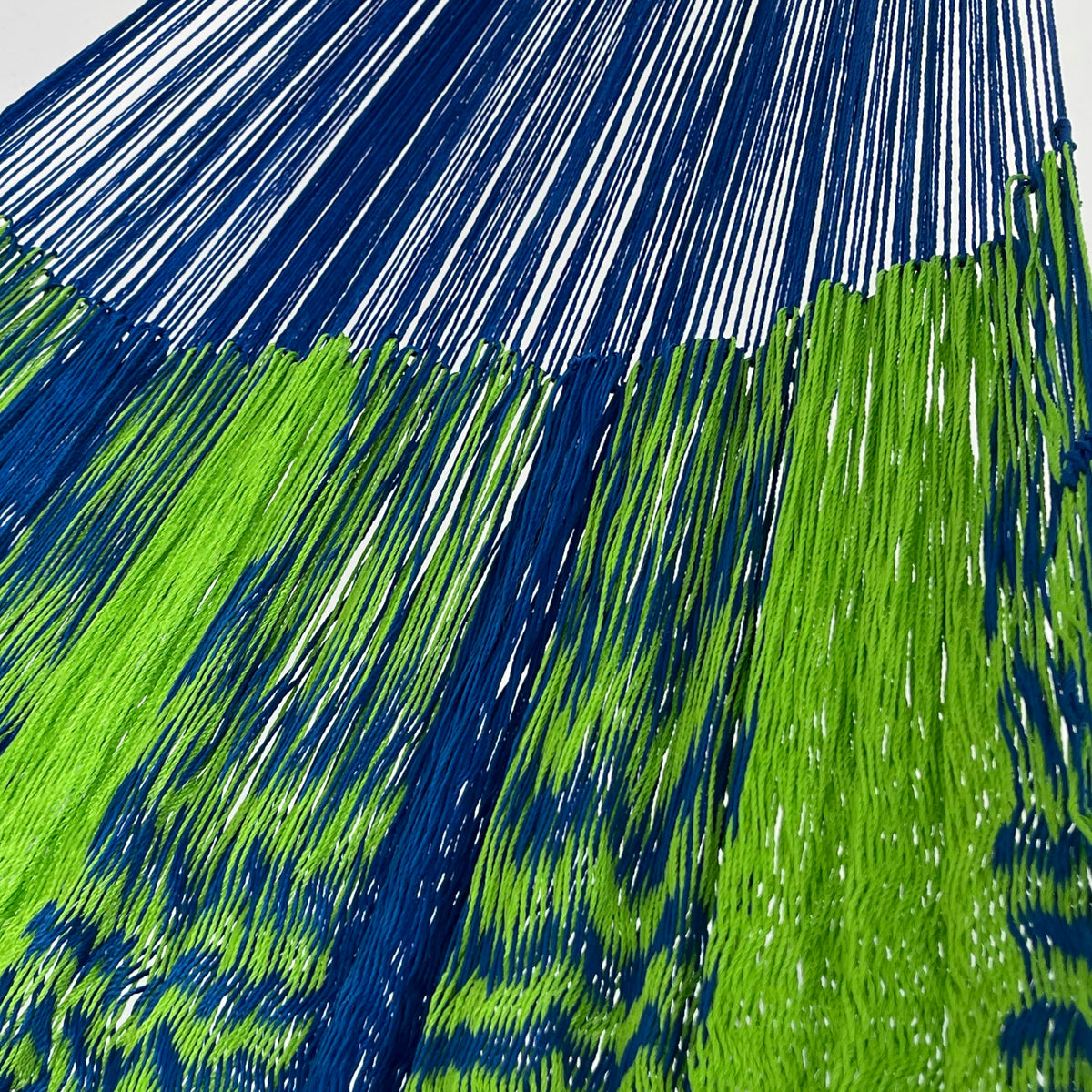 Unión entre cuerpo y brazo de hamaca Yucateca artesanal de nylon hilo 18 color verde
